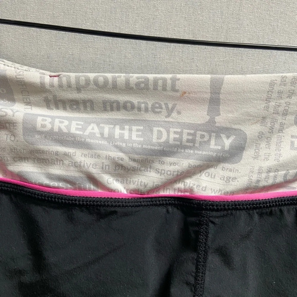 Lululemon Athletica wet  dry swim running shorts Sz 10 - Picture 8 of 8